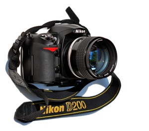 http:  taishimizu.com pictures Nikon 85mm f1 4 AIS review Nikon 85mm f1 4 AIS thumb.jpg
