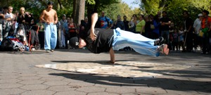http:  taishimizu.com pictures dancing in the park 24mm f2 ais break dancing central park 7 thumb.jpg